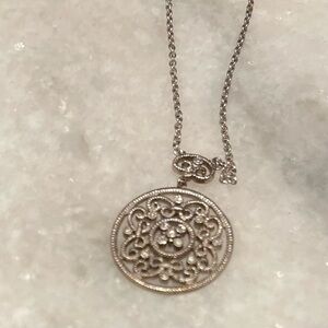 Leslie Greene gorgeous intricate sterling silver and diamond pendant necklace.